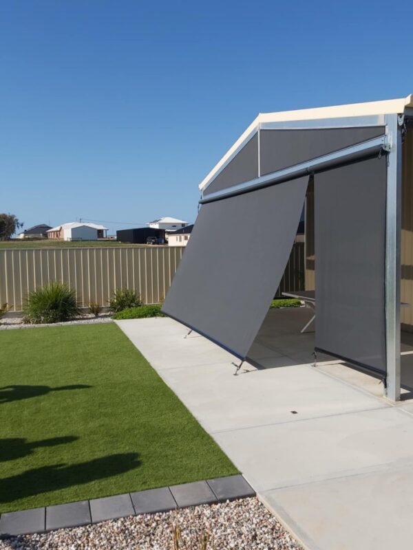 Outdoor Straight Drop Blinds - Image 4